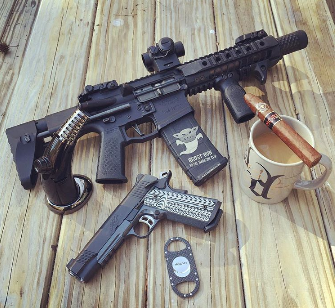 mvbindustries's tweet photo. TGIF! Getting ready for the weekend with my friends and shorty running MVB ARC-X v1 PDW Stock!!! Have a great weekend! https://t.co/1mVEI8rV4q https://t.co/uLkMPEOK9T