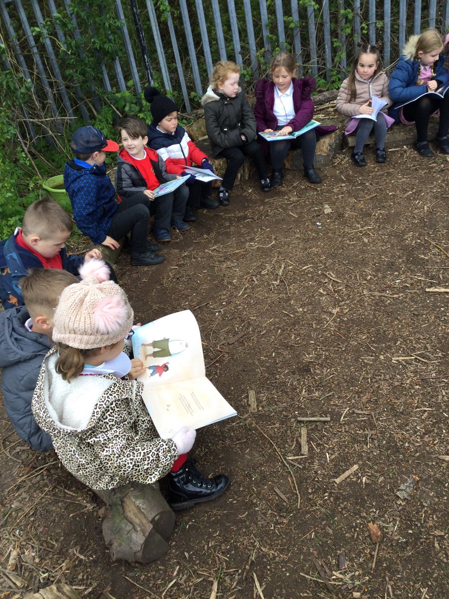 Hazel_Yacademy's tweet photo. Sharing Earth Day stories with each other. We’ve thought about how we can care for our planet today 🌱 https://t.co/6JFR69k0sd