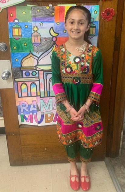 45SQueenVic's tweet photo. Happy Eid ul-Fitr from 4/5S! @QVPSVikings https://t.co/UnmPFt7CXE