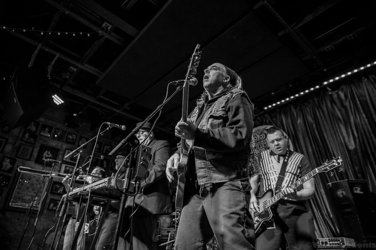FavSightsSounds's tweet photo. Full gallery now up of @traitorsska from the @BadTimeRec tour at @3LinksDeepEllum Make sure to pre their album coming out 5/19! More photos here: https://t.co/AtZkpLAVFO
#jnavarroandthetraitors #ska #concertphotography #photography #badtimerecords https://t.co/U6d1rpTLwO