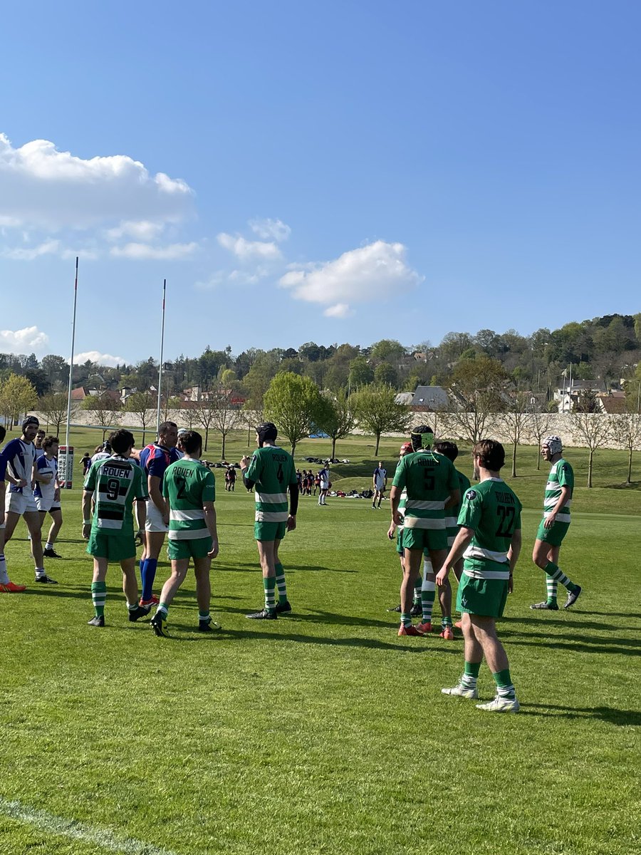 steph_everaert's tweet image. Vivre un tournoi de #Rugby de l’intérieur, c’est… énergisant et le mot est faible 🤩 ! Fière de soutenir, avec @NEOMAbs, le tournoi EY TOP EIGHT, la plus grande compétition étudiante de rugby de France, 100% organisée par les étudiants de #NEOMAbs @AssoTop8 @EYRecrute