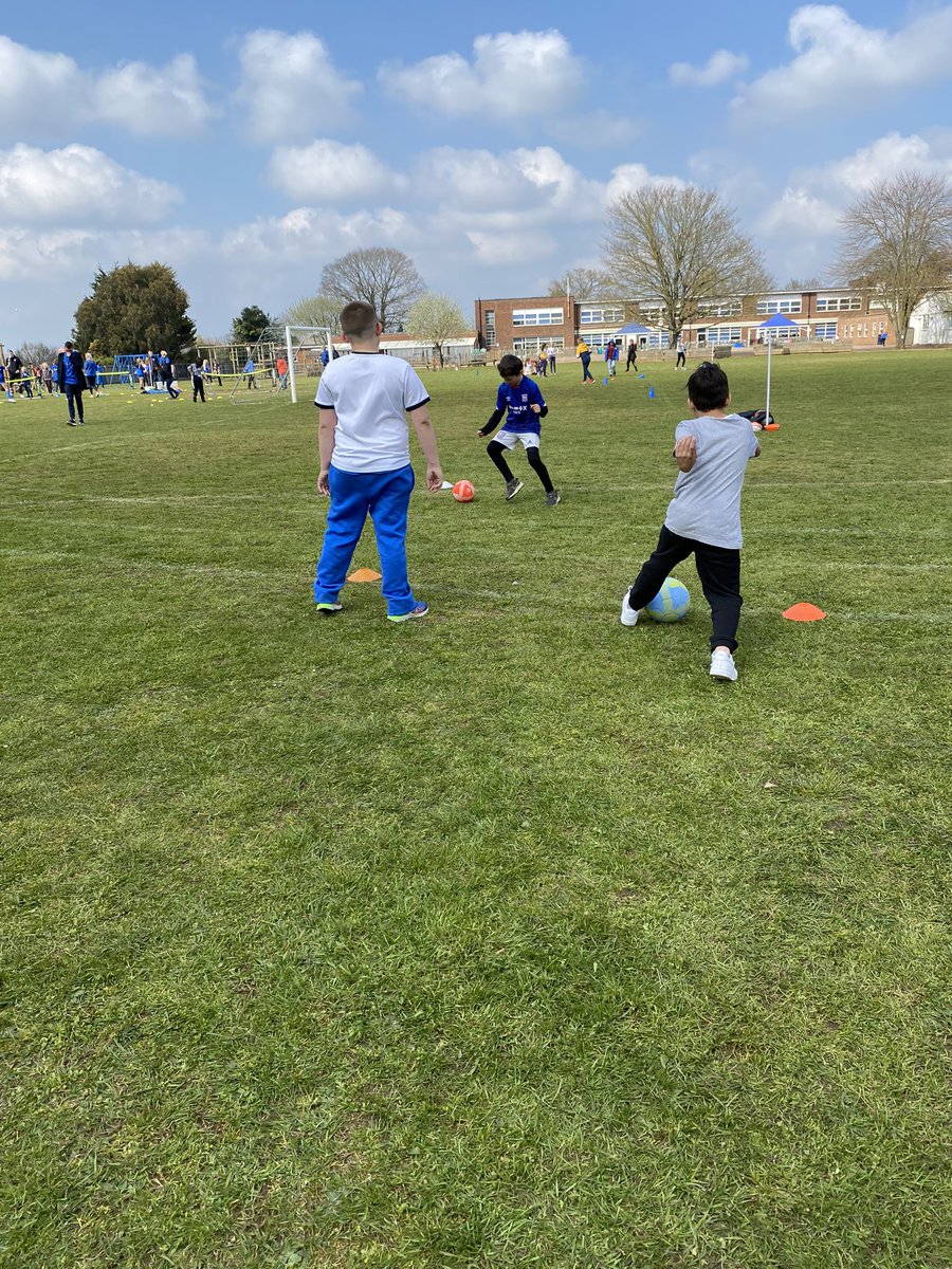 What a great day in Hawthorns! We created a leaflet containing the information we learnt about MND this morning. In the afternoon, we completed lots of different sporting activities! #mnd #everyopportunity
