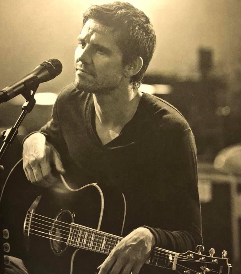 Ilse0950's tweet photo. Have a great FriJay Thatters 🧡🧡🧡 #FriJay @takethat #jasonorange https://t.co/Q0qsDWVf2x