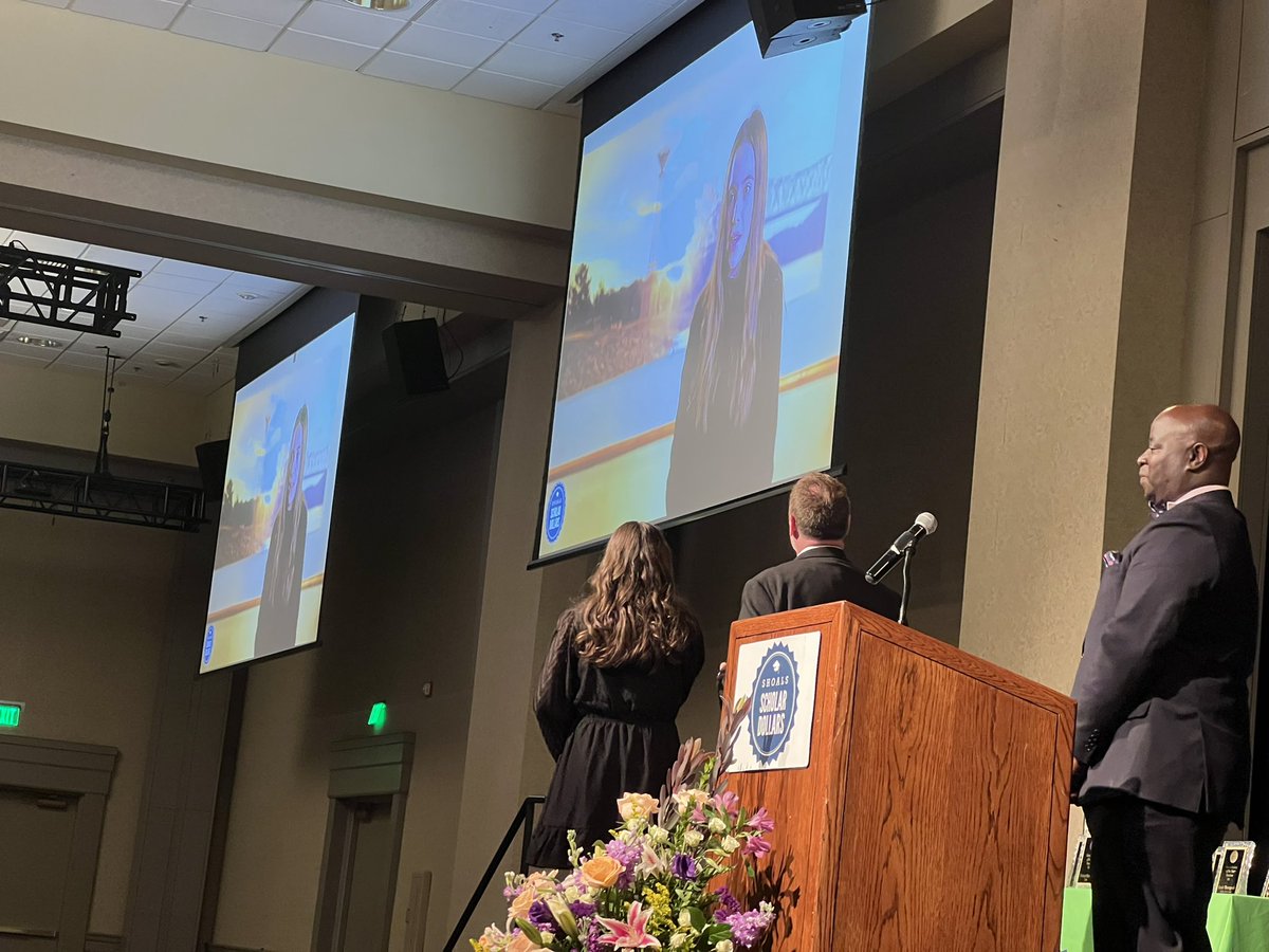 1PatriotPrez's tweet photo. Fantastic evening at our annual Shoals Scholar Dollars Student of the Year Banquet. Congratulations to all of the students, families and schools represented. #GoPatriots https://t.co/NcM9b9VuAZ