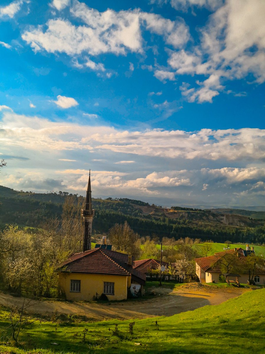 zfrltrk's tweet photo. 📍Bolu/Merkez/Rüzgarlar Köyü https://t.co/CdvoEoW5j1