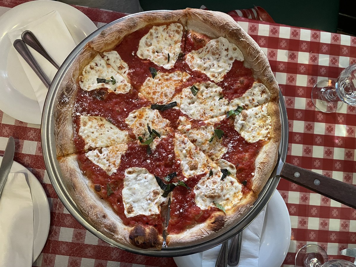 Scott's Pizza Tours tweet media