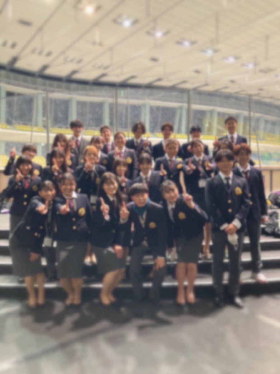 DU_SSC's tweet photo. 〜年間スケジュール〜
【12月〜1月編】
12月は、同志社大学フィギュアスケート部の皆さんと協力して、関西学院大学のスケート部の皆さんと対決する同関戦があります！フィギュア部門とスピード部門に分かれて競います👍1月は国体に出場する選手もいます！去年は青森県で行われました。 https://t.co/ZPhgbUt3fM