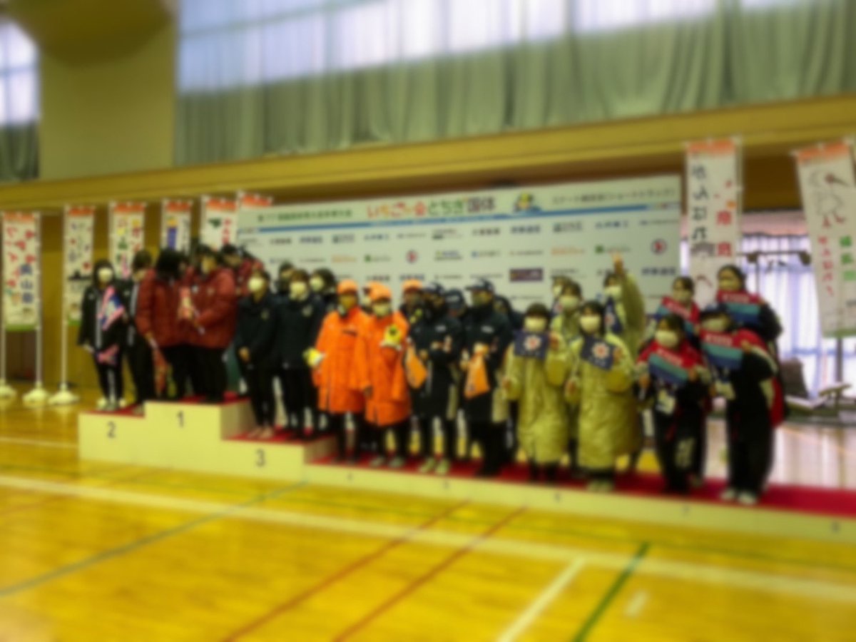 DU_SSC's tweet photo. 〜年間スケジュール〜
【12月〜1月編】
12月は、同志社大学フィギュアスケート部の皆さんと協力して、関西学院大学のスケート部の皆さんと対決する同関戦があります！フィギュア部門とスピード部門に分かれて競います👍1月は国体に出場する選手もいます！去年は青森県で行われました。 https://t.co/ZPhgbUt3fM