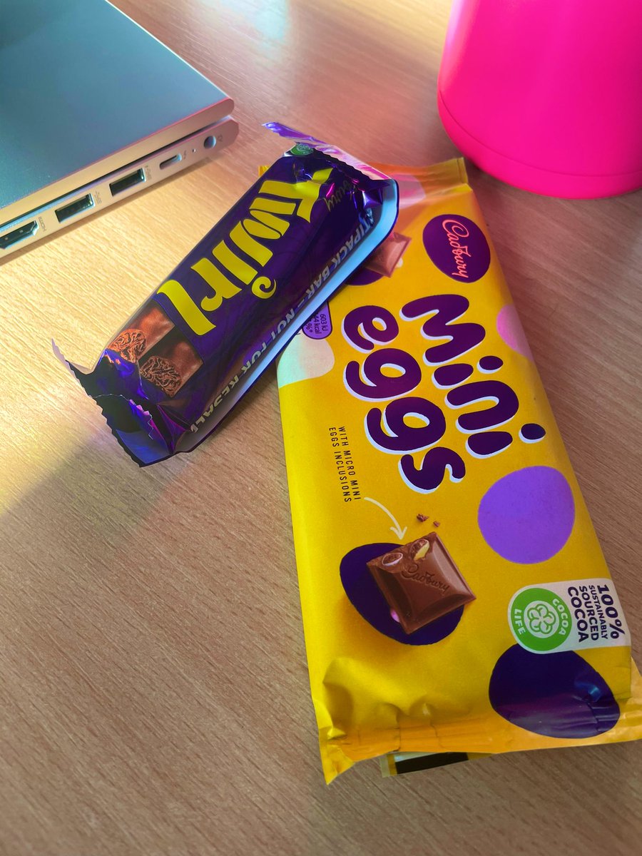 A lovely surprise at work this morning 🥰 

A cuppa tea and a Friday treat to round up the working week 🫖 ☕️ 

#StaffWellbeing