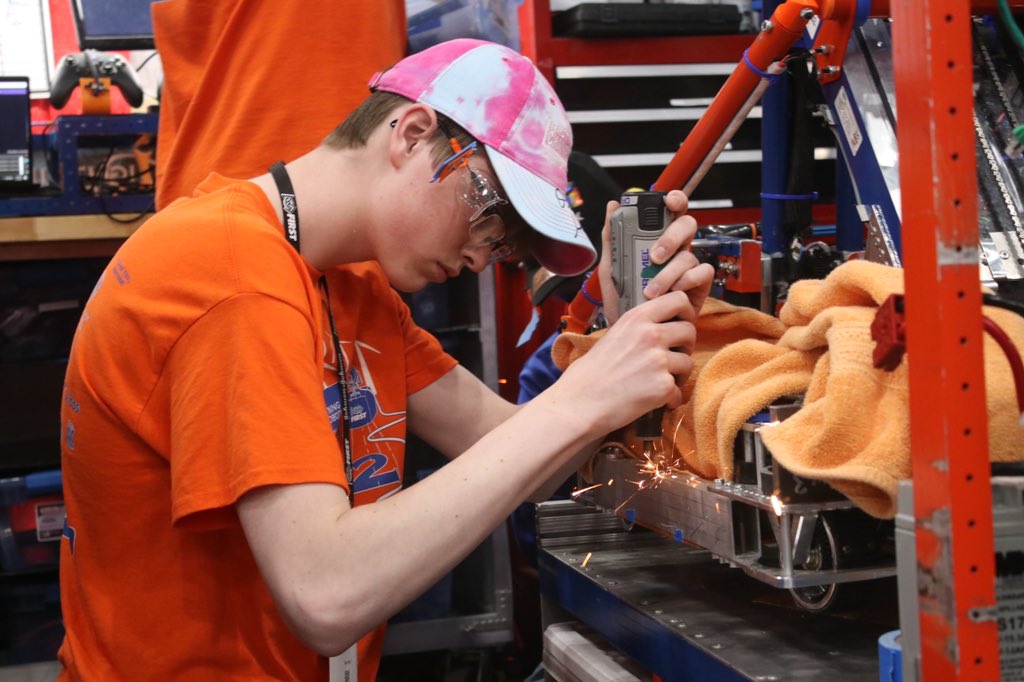 Lightning Robotics FRC862 tweet media