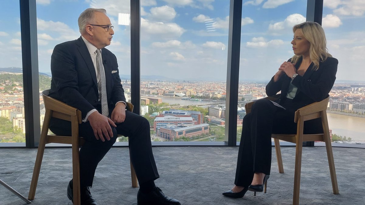 Ustavni sud odbacio je tužbu prvog čovjeka MOL-a Zsolta Hernádija. Do 2031. ne može iz Mađarske, tada nastupa zastara na izršenje zatvorske kazne zbog davanja mita Ivi Sanaderu. O slučaju INA-MOL, otkupu dionica INA-e, odnosu s Orbanom...<a href="/RTLDanas/">RTLDanas</a>
bitly.ws/DkTH