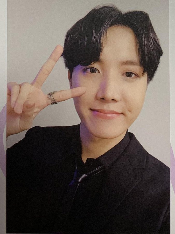 _chi0904's tweet photo. wts lfb bts ph 
(posting for a friend)

Namjoon and Hobi Armypedia Puzzle PCs 

— Php 1,360 each 
— in good condition
— payo or dop until May 30 with dp (non-refundable) 
— mod: buyer's preference

# rm j-hope photocard https://t.co/jyAYJaXsxW