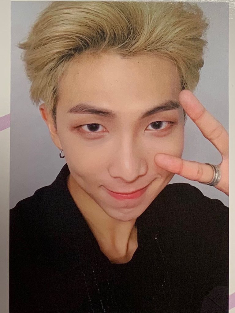 _chi0904's tweet photo. wts lfb bts ph 
(posting for a friend)

Namjoon and Hobi Armypedia Puzzle PCs 

— Php 1,360 each 
— in good condition
— payo or dop until May 30 with dp (non-refundable) 
— mod: buyer's preference

# rm j-hope photocard https://t.co/jyAYJaXsxW