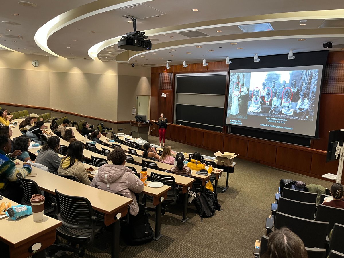 UChicago Graduate Recruitment Initiative Team tweet media