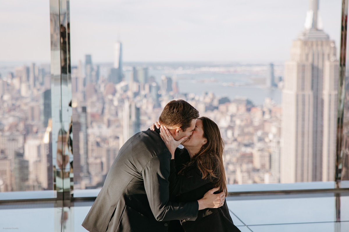 sooolmc_'s tweet photo. Me pidieron matrimonio en mi edificio favorito de NY… 🥹🥹🥹🥹🥹🥹🥹 https://t.co/VzMy08DrQm