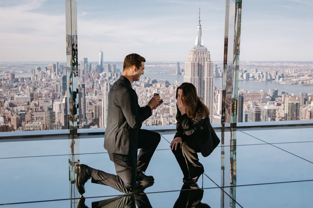 sooolmc_'s tweet photo. Me pidieron matrimonio en mi edificio favorito de NY… 🥹🥹🥹🥹🥹🥹🥹 https://t.co/VzMy08DrQm