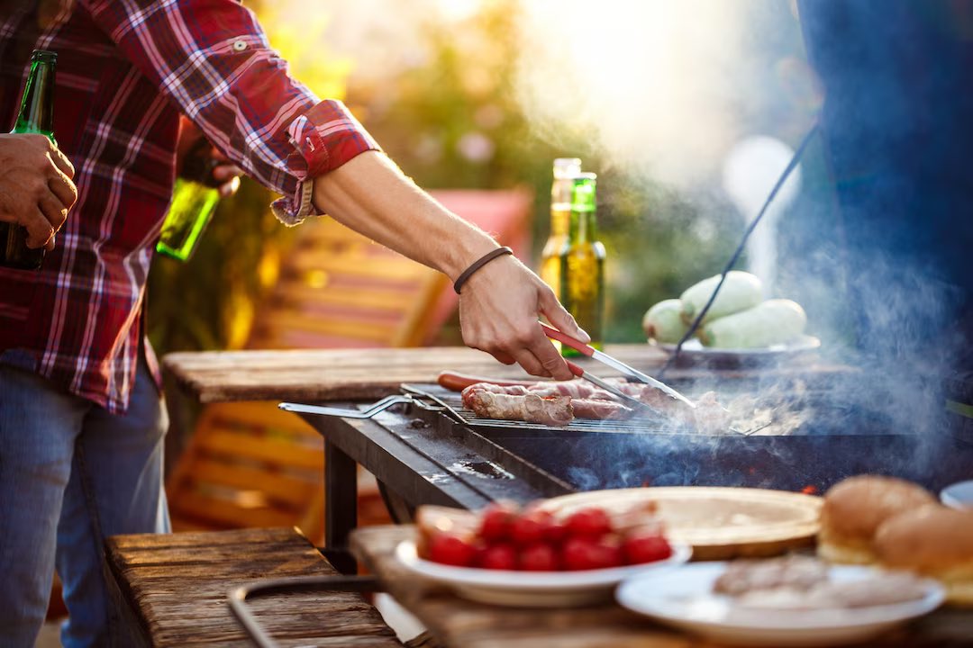BelmontePlus's tweet photo. No hay nada que apetezca más con buen tiempo que una buena #barbacoa y en nuestro supermercado Spar city @BelmontePlus tienes todo lo que necesitas para que sea perfecta. Además tenemos un montón de ofertas en refrescos, vino y cerveza. 

Más info:
https://t.co/Yb9d9B5CWZ https://t.co/o1Vu30Ad7v