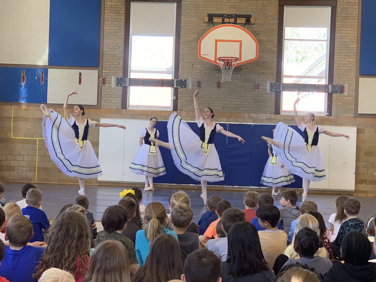 Amy Toebben tweet media