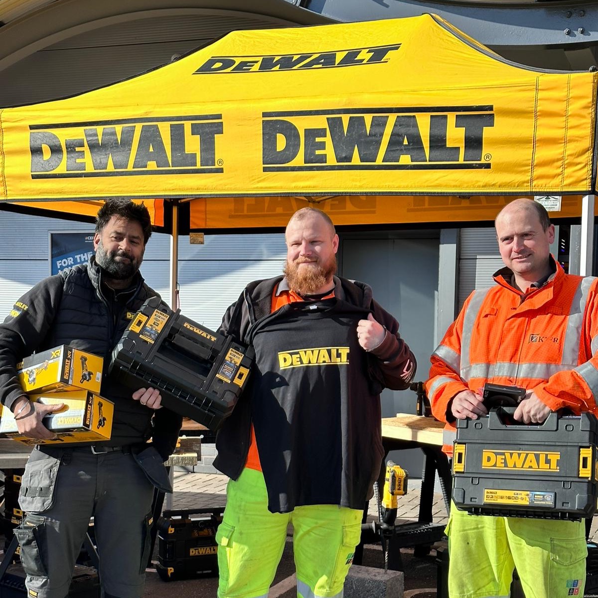 cefonline's tweet image. Who doesn't love a trade day?! It was great to see so many of our customers getting to grips with @DEWALTtough power tools, including the all-new Powerstack, at selected CEF branches. Thank you to everyone who came along. #Dewalt #TradeDay #Powerstack