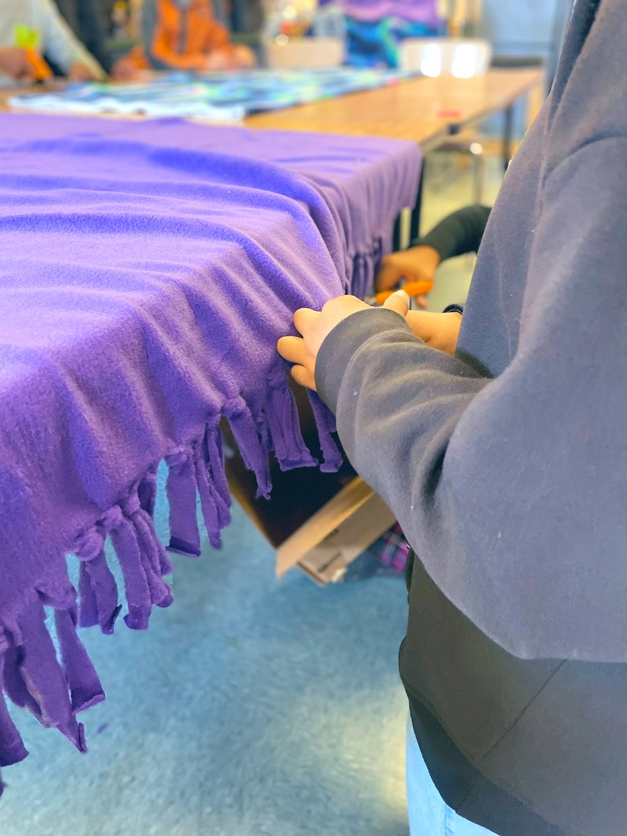 dgticola's tweet photo. 5th graders started on their no-sew blankets for @ProjectLinus and don’t let the no-sew 🧵 part fool you. It was a challenging day! @Graham_Wendy #hsvgate #giftedandtalented #servicelearning #gate https://t.co/vxnXfR754S
