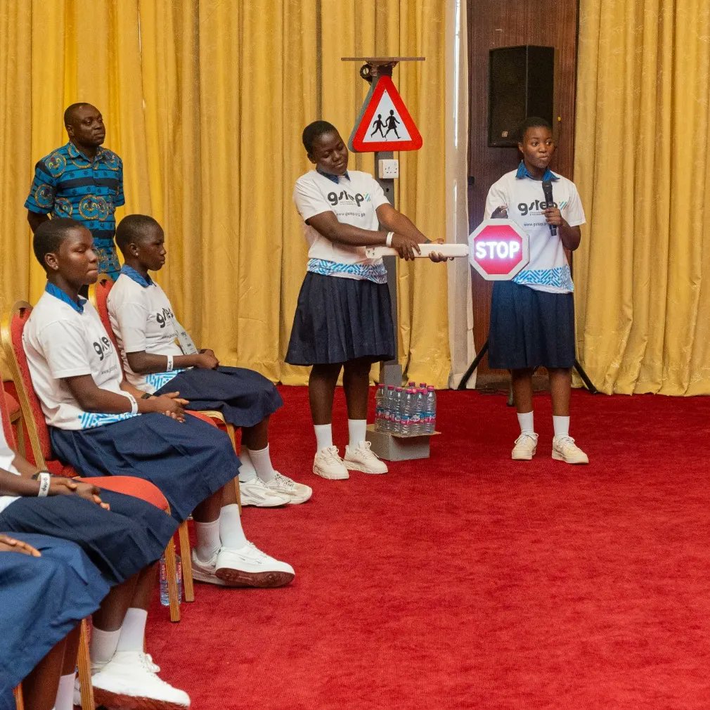 GSTEP_GH's tweet photo. 1/2
On Wednesday, 19th April 2023, winners of the 2023 GSTEP Challenge, the Genius Six of Uaddara were received by the President of Ghana, His Excellency Nana Addo Dankwa Akuffo Addo at the Jubilee House. 
#Education #GSTEP2023 https://t.co/R7sseTvgGs