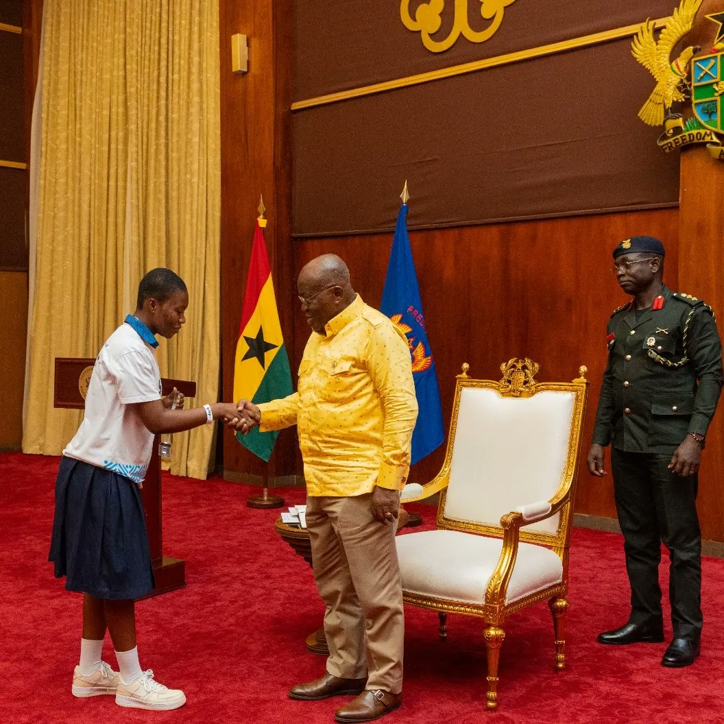 GSTEP_GH's tweet photo. 1/2
On Wednesday, 19th April 2023, winners of the 2023 GSTEP Challenge, the Genius Six of Uaddara were received by the President of Ghana, His Excellency Nana Addo Dankwa Akuffo Addo at the Jubilee House. 
#Education #GSTEP2023 https://t.co/R7sseTvgGs