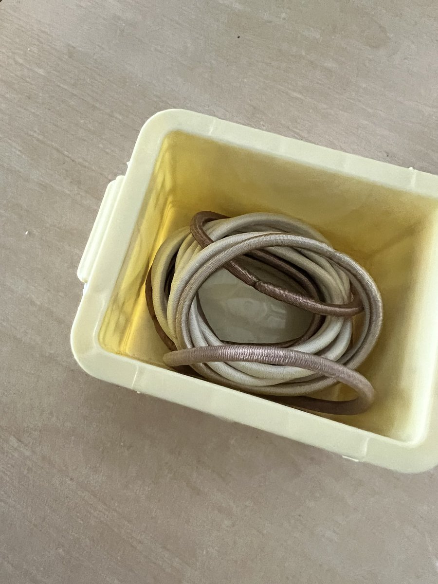 Ain’t no way I’ll be having children with long hair tying their hair back with elastic bands. No child should suffer like we did in our day 🥲