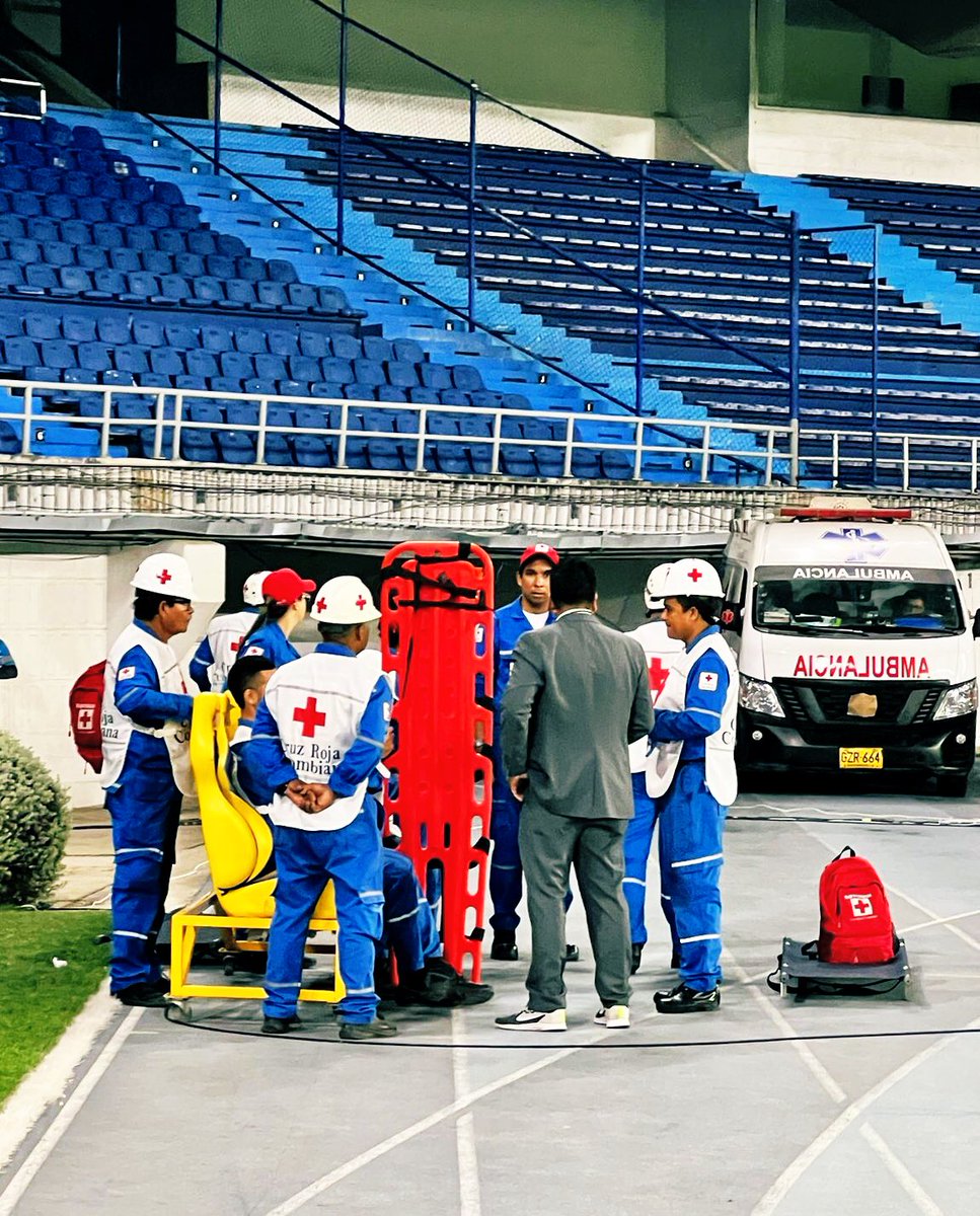 onchorrojas's tweet photo. Instrucción, preparación, prevención, acción. Juego limpio! ⚽️👨🏽‍⚕️☑️ https://t.co/zA0MqauRBQ