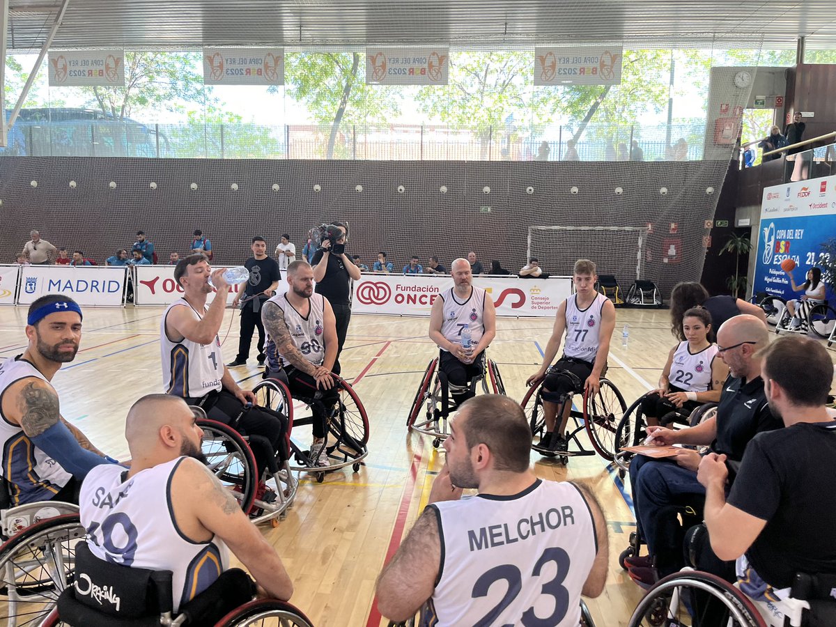 fdifundbsr's tweet photo. ð¢ ððð¡ððð #CopaBSR ð
@cd_Ilunion 79
@FDIfundacion 54
â¡ïž Competimos hasta el final con todo nuestro corazón ante un equipo candidato a ganar el tÃtulo. Enhorabuena por el pase. Nosotros queremos seguir soñando alto âïž
#VamosFDI ð€ https://t.co/FCTFzVMRNZ