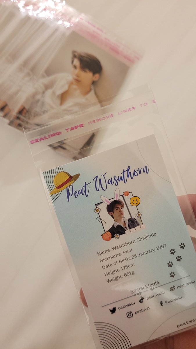 peatwasu_sg's tweet photo. Hello, tomorrow it's #SSOFLOVEINTHEAIRMNL2023 
I will be there giving out peatwasu fanmade fansupport!!

-Do Follow
-Like, retweet and share

Limited 200 pieces.
Location and timing will be updated👋

See you everyone💙🤍💙🤍

#Peatwasu #PeatWasuthorn #CaptainPeat https://t.co/WtNO6KTSi2
