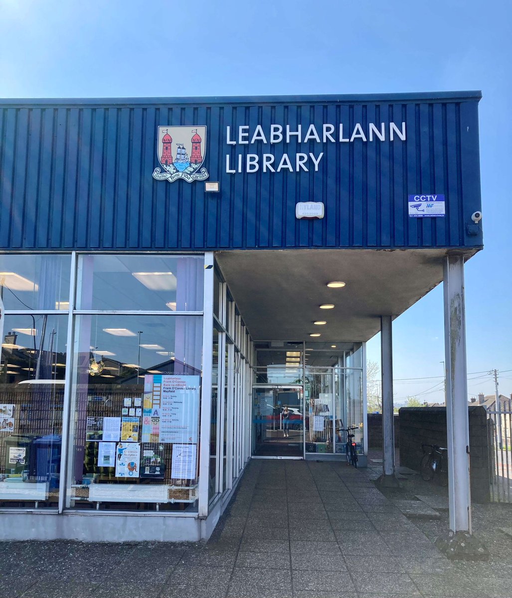 corkcitylibrary's tweet photo. The sun was shining this week as Mayfield Library got a brand new sign 🌞
It's a 'sign' of good things to come!

#CorkCityLibraries #MayfieldLibrary https://t.co/PZmyED1WRN