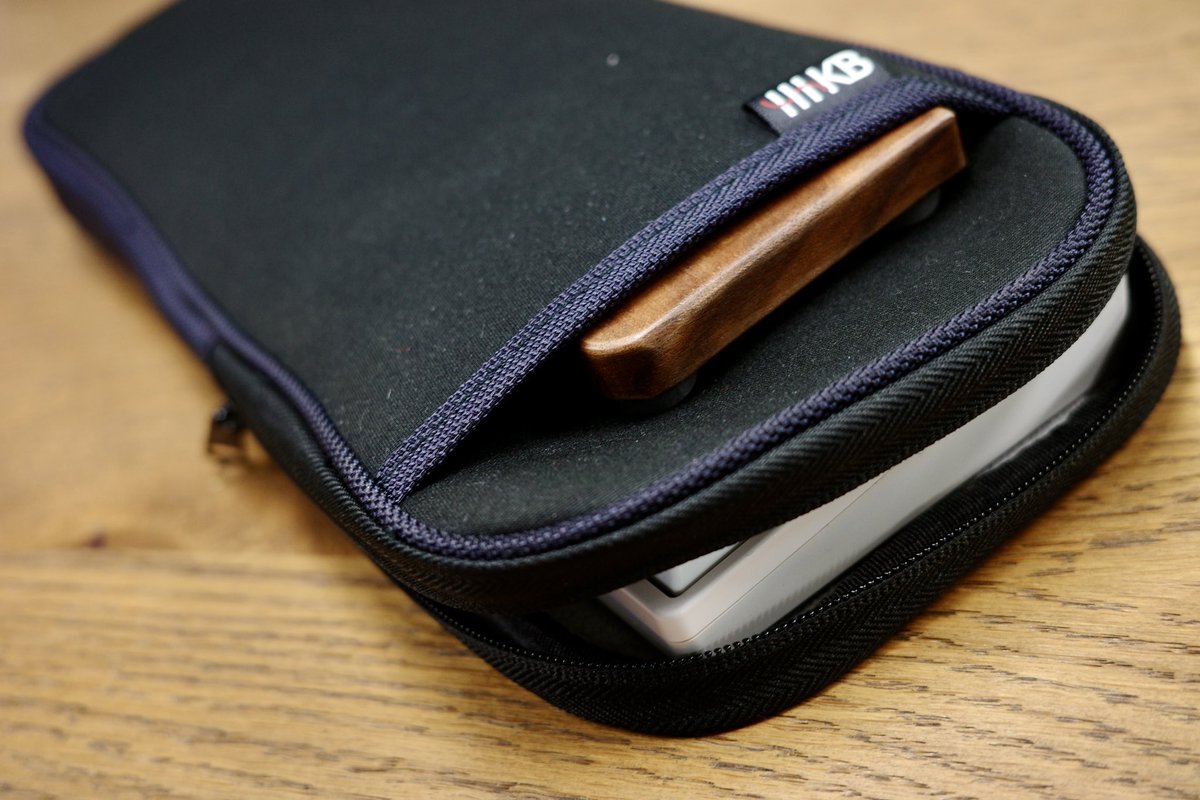 shiology's tweet image. 06663 #バード電子 さんから #PFU 製キーボード #HHKB 用のアクセサリー「 #KeyboadPod 」KC1-HHK-Bが発売 scrapbox.io/shiology/06663

#RICOH #GRIIIx #GR3x #RicohGR #成蹊大学