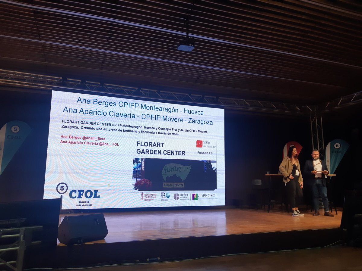 cfol2021's tweet photo. Y seguimos con más experiencias transformadoras, esta vez de #Sostenibilidad. Y entre varias de ellas las de @Anam_Bera y @fol_monic, a la que se ha enviado un fuerte abrazo, junto con @antonio_guirao, Paco Cano, @jesus_fol, @acucalog o @marlycoga que no han podido venir al #CFOL https://t.co/6bCqoX20h1