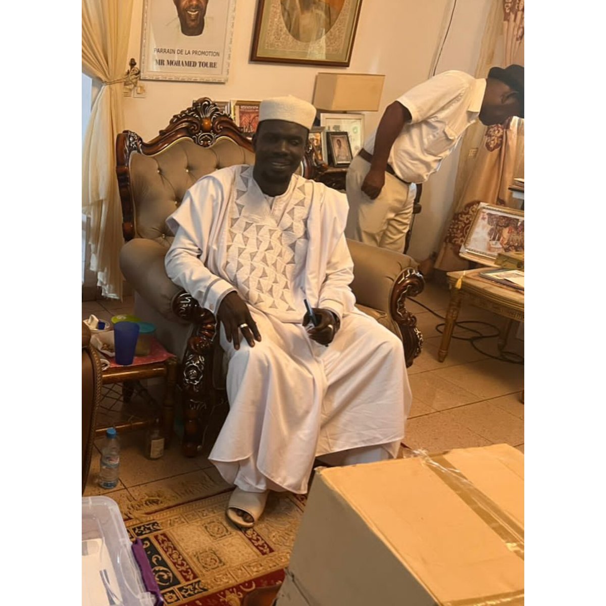 Joyeuse fête a tous et toutes !
m.facebook.com/story.php?stor…