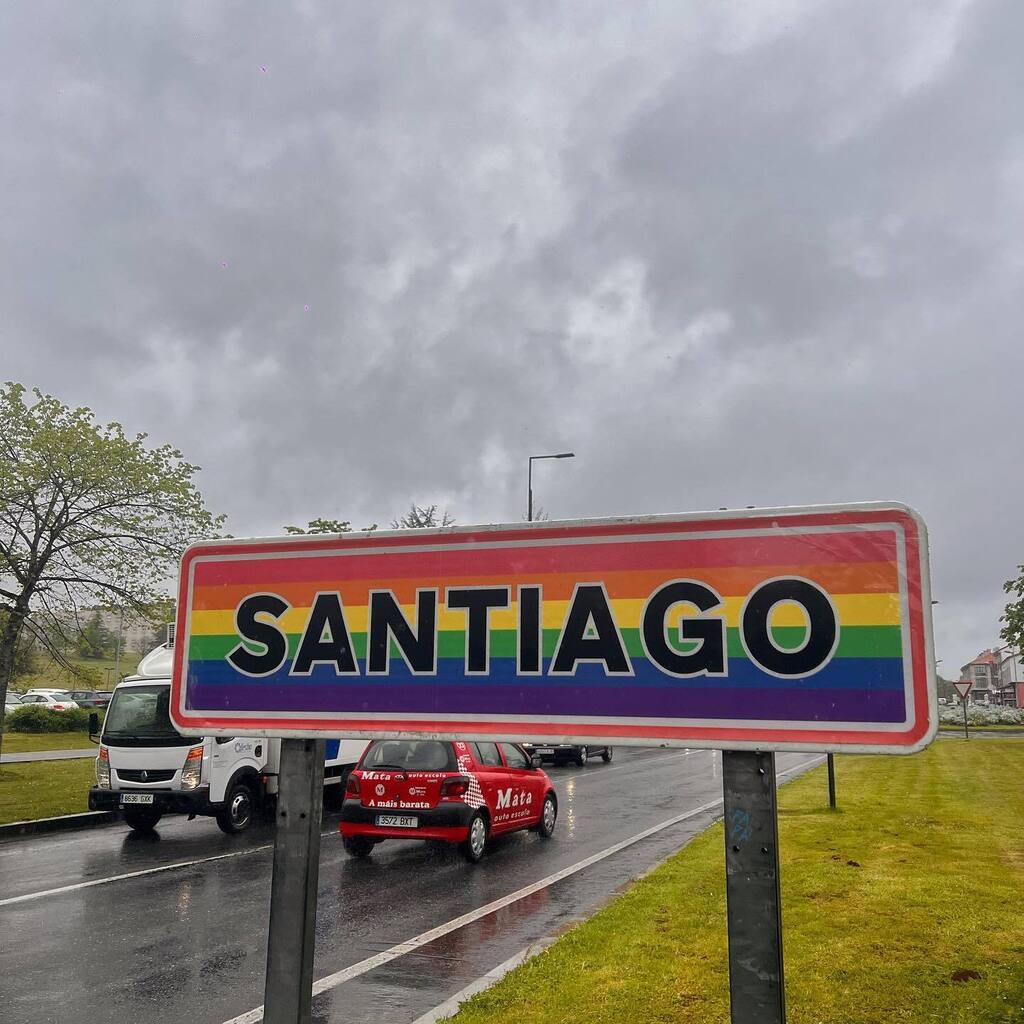 felixbernet's tweet photo. Santiago es LGTBI https://t.co/E380NX0glO