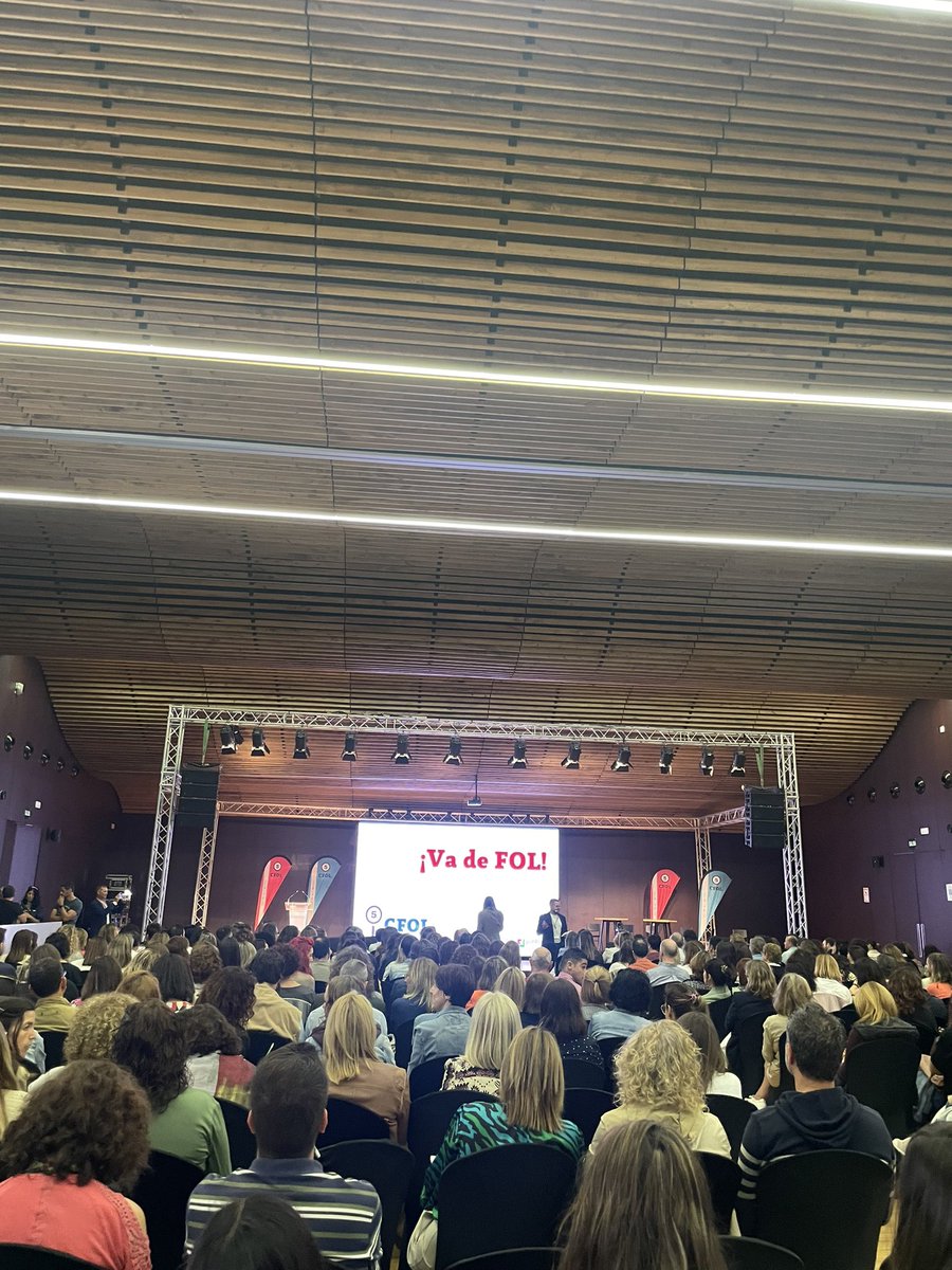 Carles_fol's tweet image. En el V congreso de FOL. 
#folcomparte #anprofol