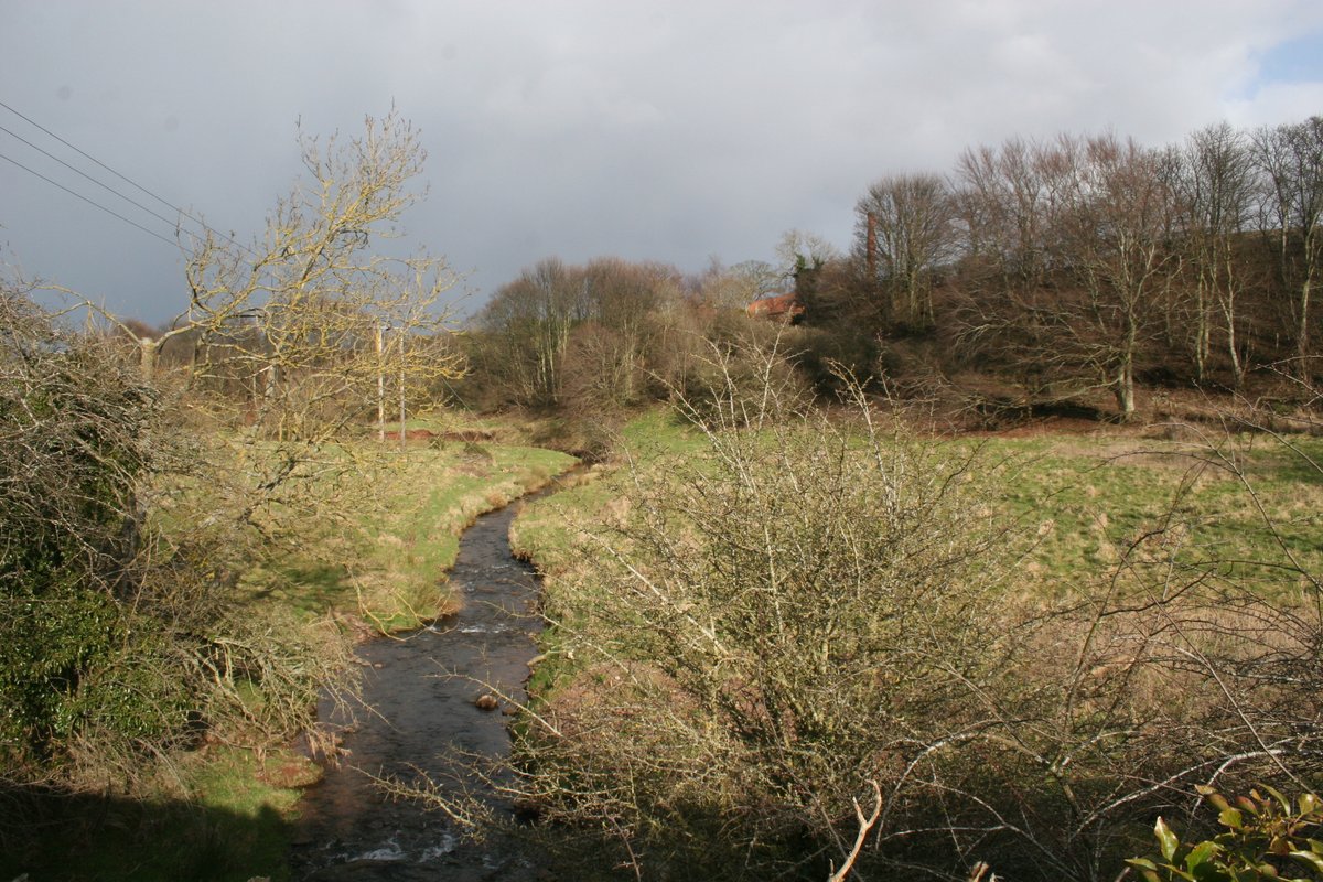 #OTD in 1296 a Scottish Army, attempting to releive Dunbar Castle was defeated at the Spott Burn at the 1st Battle of Dunbar. The English army, commanded by John de Warrenne, dispersed the Scottish force taking many prisoner. The castle surrendered soon after. #medieval #Scotland