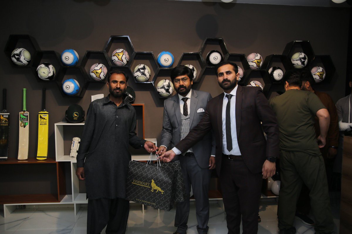 ismmartgroup's tweet photo. We are thrilled to share some pictures from the inauguration of our new outlet in Sargodha!
It was an exciting moment for us and we are grateful to everyone who joined us on this special occasion.
#ismmart #outletopening #sargodha https://t.co/mwA4mD5nci