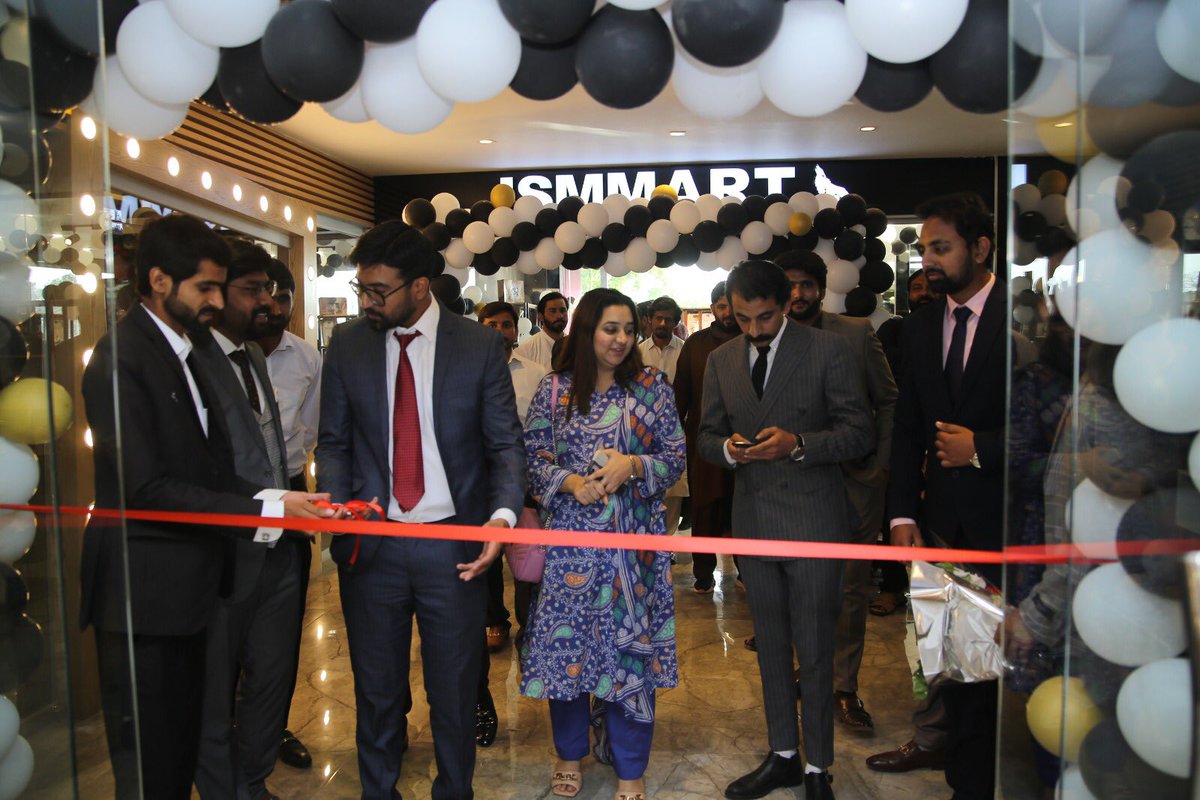 ismmartgroup's tweet photo. We are thrilled to share some pictures from the inauguration of our new outlet in Sargodha!
It was an exciting moment for us and we are grateful to everyone who joined us on this special occasion.
#ismmart #outletopening #sargodha https://t.co/mwA4mD5nci