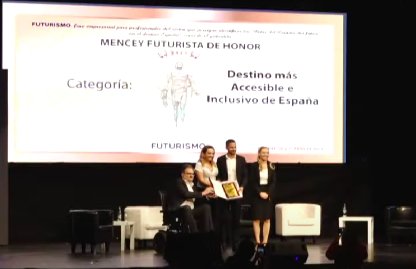 noraysoftware's tweet photo. 🏆 Mencey Futurista de Honor 2023  
🥇 Premio al destino más accesible e inclusivo de España: Arona.

Reciben el galardón Jose Alberto Delgado, Concejal de Turismo y Noemí Delgado, Técnica de Turismo Accesible del @AytoArona. 

#Futurismo2023 https://t.co/GcZsrTGJC7