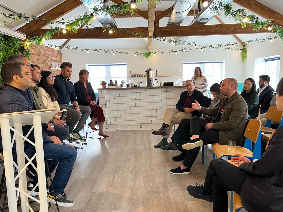 Delighted to welcome Investors, Embassies &amp; FinTechs from all over the world to our offices this morning to illustrate why leading FinTechs start &amp; scale their businesses in Wales🏴󠁧󠁢󠁷󠁬󠁳󠁿🚀🌎

Our visitors heard a panel session from our members to better understand ‘Why Wales?’