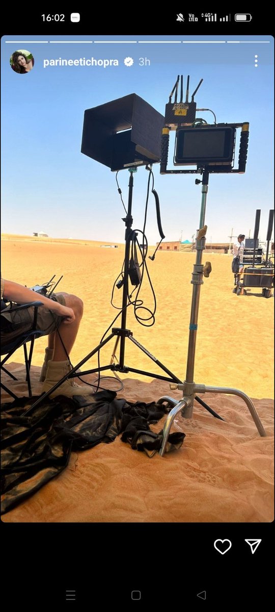 #Akshaykumar sir and #ParineetiChopra started shooting for a song of their upcoming film #CapsuleGill from today at Abu Dhabi. Almost shooting of the film has already completed just a song shoot which  was left earlier is happening now 👍.