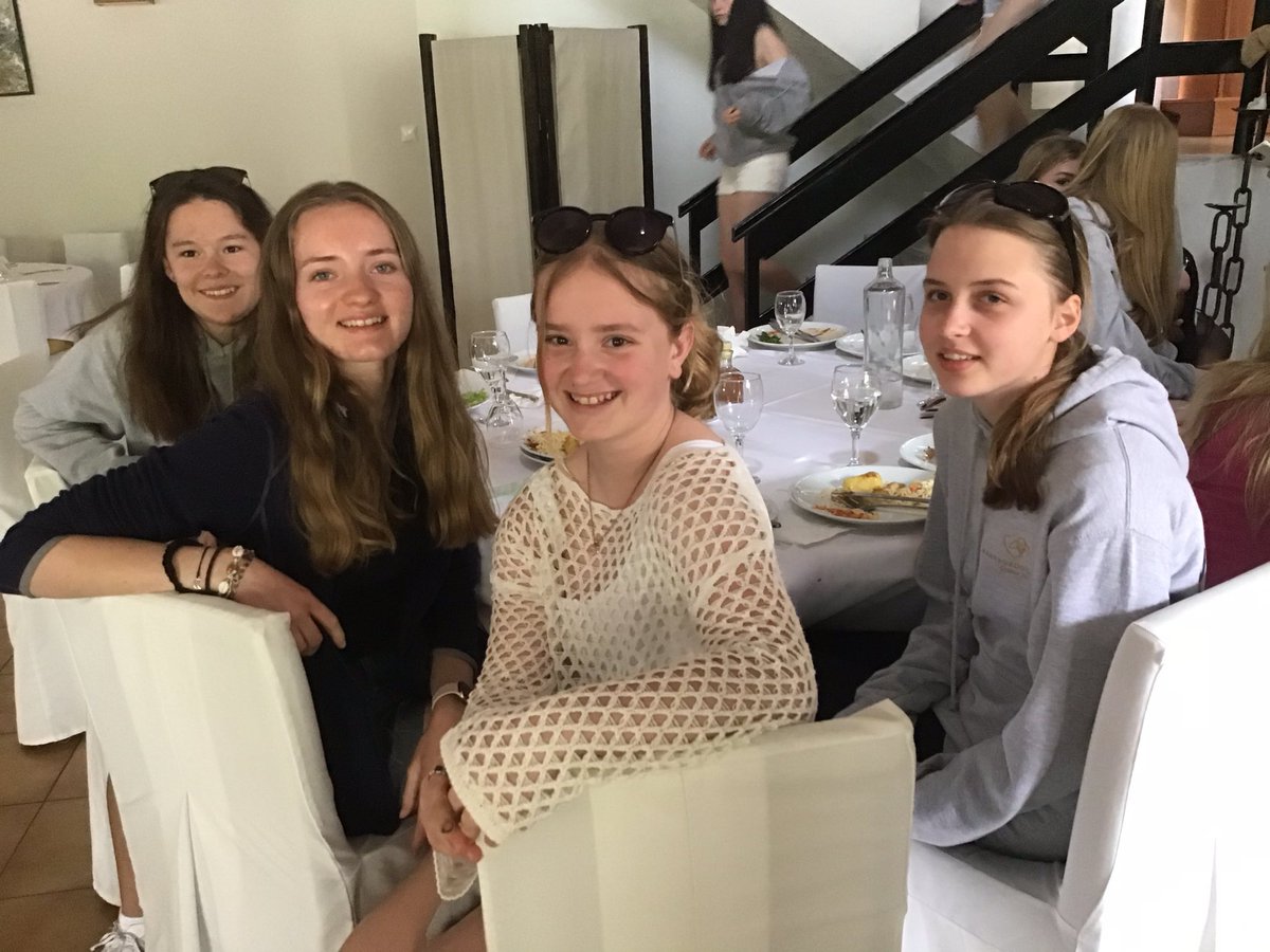 FHill_Classics's tweet photo. Classics Tour day 4 #Olympia #race #maisiewins #Olympics
@FHill_Abroad @FarnboroughHill https://t.co/AUqRsfijpe