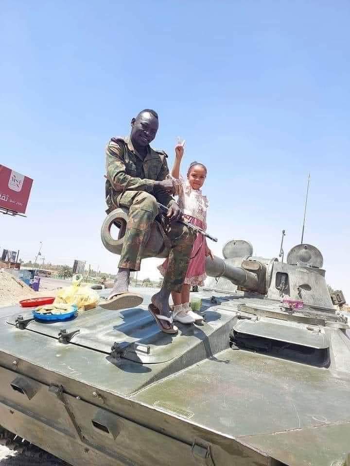 ADAM78207065's tweet photo. يعود يلقى الوطن طاب
#السودان_أولاً https://t.co/g5dwDBdBH4