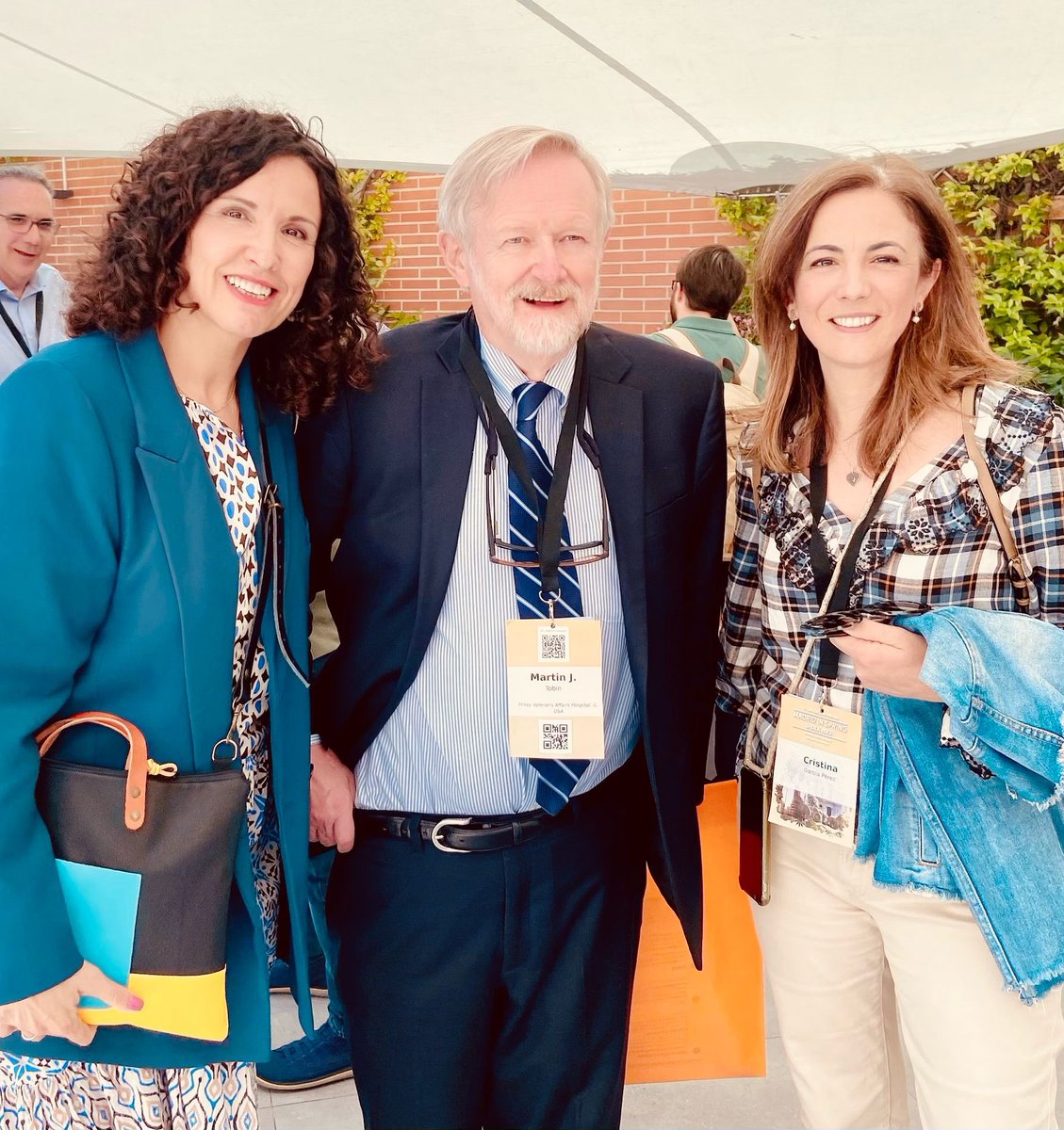 Aprendiendo de los mejores #AnestesiaCAULE  con el Dr. Tobin en #Shock2023, un mito de la ventilación mecánica. Deseando que nos contéis la experiencia Dra. Higuera y Dra. G.Pérez