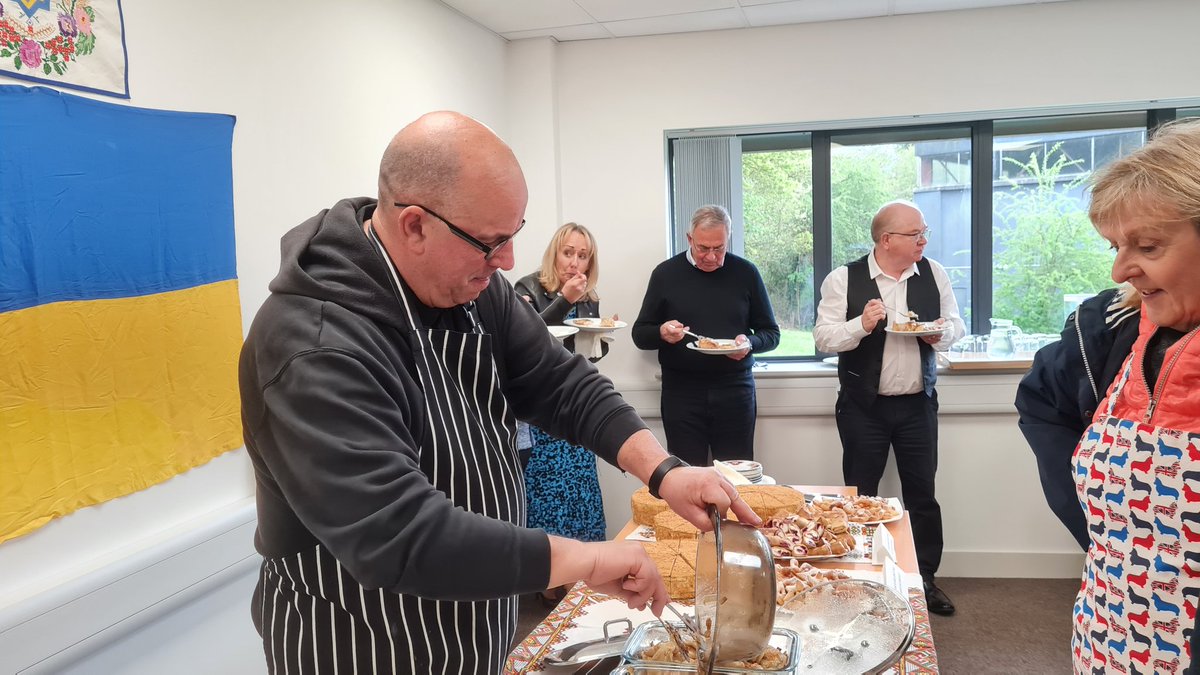 andypoulton's tweet photo. Hey, @SwindonAdver, did you know that Bruce Bodio @illiko is running #ATasteOfUkraine @Bowman_House to raise money for refugees from Ukraine https://t.co/aaCd1aiVko