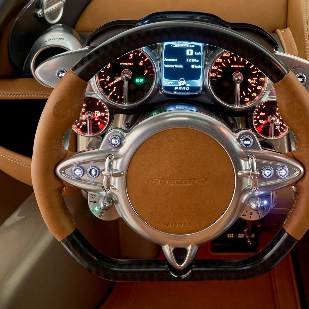 pagani_skygroup's tweet photo. Your journey begins here. The #HuayraCodalunga is a continuous discovery.

At every glance it reveals new details born of excellent craftsmanship.

#Pagani #Huayra #Codalunga #PaganiGrandiComplicazioni
#Hypercar #Japan
#パガーニ #ウアイラ #コーダルンガ
@pagani_skygroup https://t.co/Nc6vPi8GYj