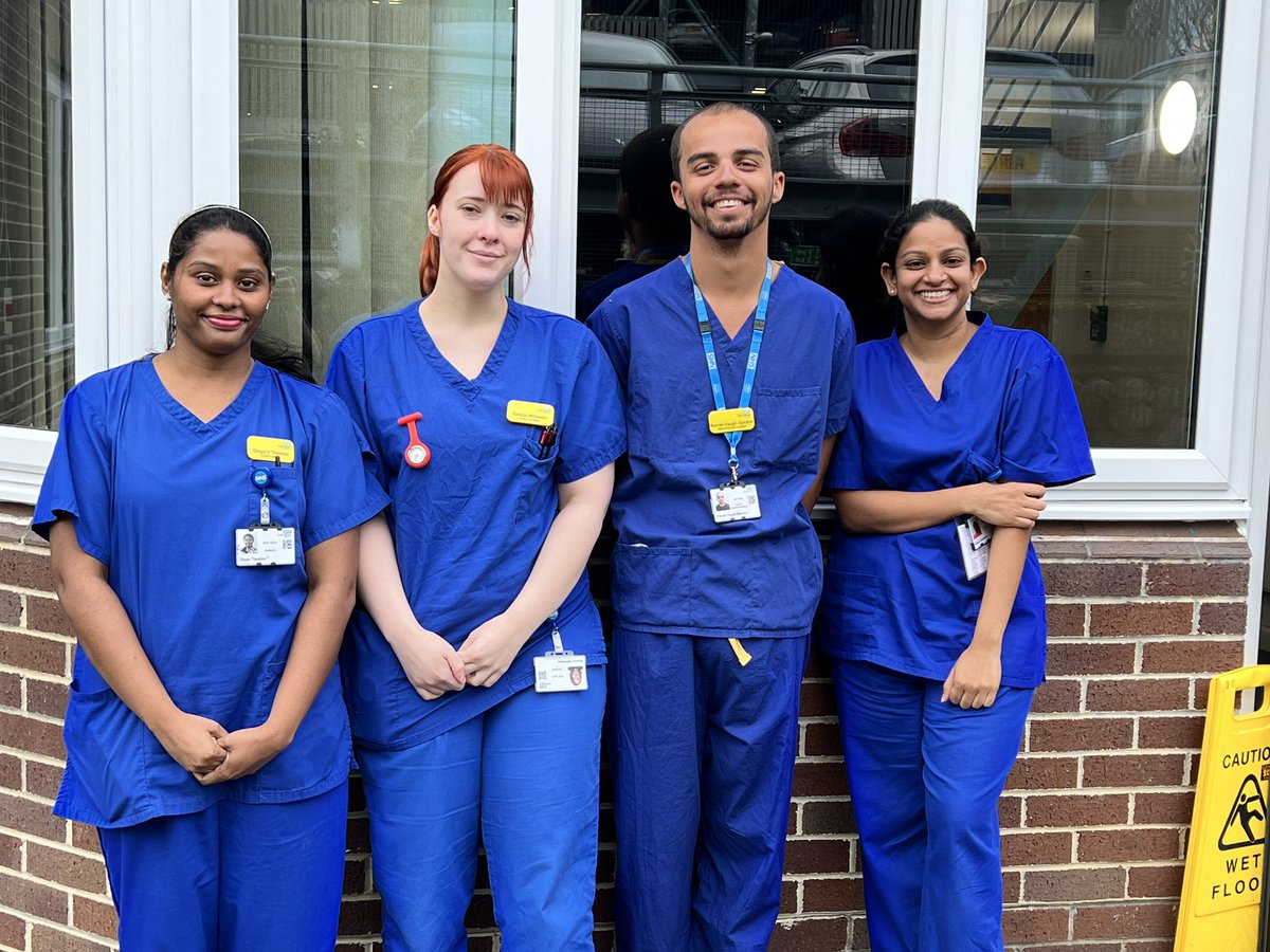DivyaShon35805's tweet photo. Digital training @ Learning and Research North Bristol Nhs 
Digital Nurse Fellows @DCM_NBT @DivyaShon35805 
There are so my hearts 💕 and minds involved in my role as a Digital Nurse Fellow.Proud @NorthBristolNHS https://t.co/YBaFQJqFB9