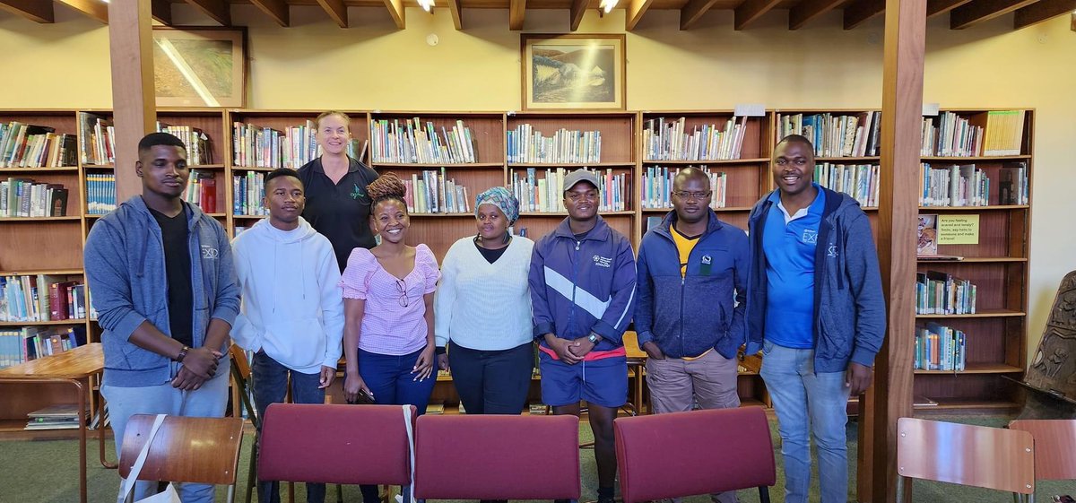 Exposcience's tweet photo. Images of Eskom Expo in the Makhanda Region’s Research and Innovation Camp.
“Such a successful event - a big thank you to our mentors who availed themselves to guide our learners and Victoria Girls High for hosting us,” says Provincial Coordinator, Fredy Mashate
#Exposcience #discovereskomexpo #stem #stemeducation #stemactivities #stemforkids #stemlearning #research #innovation
