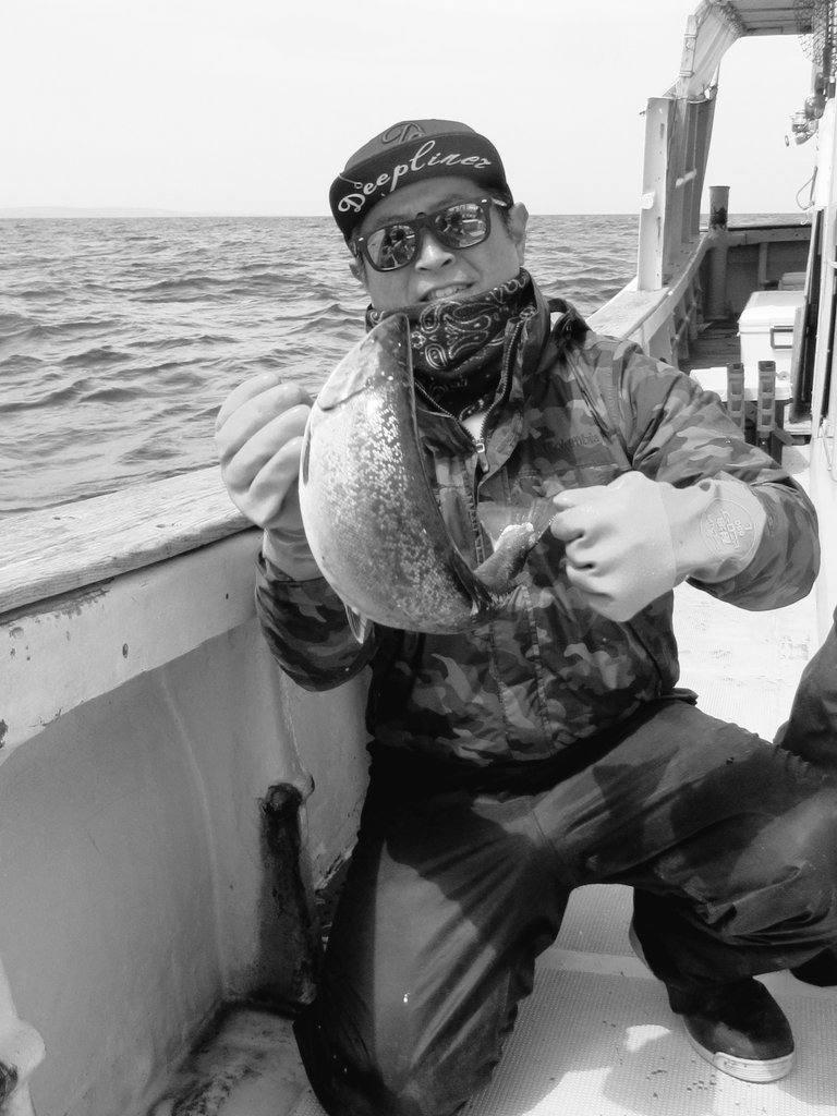 BDopeness's tweet photo. Peace!!!!!

April 20th,2023
TANEICHI MASU JIGGING!!!!!

【jig】 COJYANT VBW （Blue　Pink）150g

【hook】J-1 Fine 1/0

I want to get together with everyone again!!!!!

Peace!!!!!!!

＃種市漁港　
＃福丸
＃イワキ釣具店
＃サクラマスジギング
＃COJYANT
＃DEEPLINER https://t.co/OkJ540IwhE
